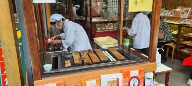 Making Yatsuhashi
