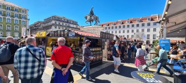 Inside Praça da Figueira Market
