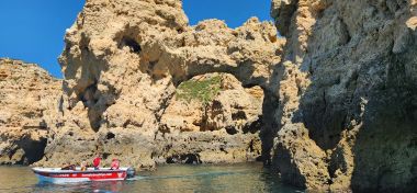 Rocky Coast - Hole in Rock